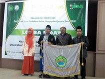 Dhonny Fatwa Ammarul Akbar, bersama pendamping, Donny sukses menjadi juara II lomba Khitobah se-Jatim di UIN Malang, Sabtu (12/03/2016)