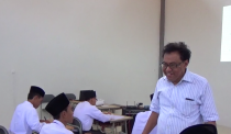 Dr. Joseph Jangkung Karyantoro saat menyampaikan materi