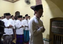 Adab Imam Membaca Zikir setelah Shalat