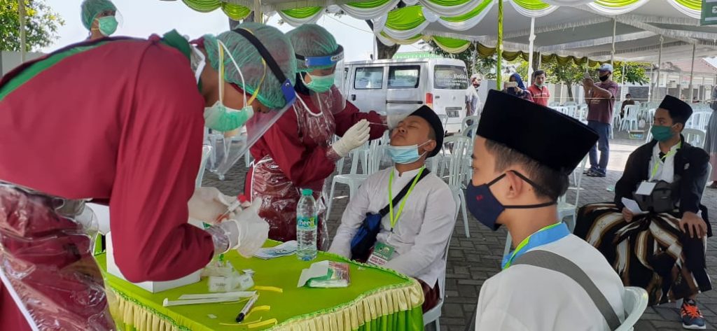 Gelombang Ketiga Santri Tebuireng Wajib Ikuti Tes Swab | Tebuireng Online