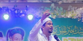 Habib Muhammad Mujaddid bin Salim bin Muhsin As-Seggaf saat mengisi acara Dzikro Maulid Nabi Muhammad di Pondok Putra Pesantren Tebuireng, pada Kamis (05/10/2023). Foto: ist