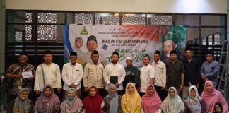 Ikapete Cabang Gresik menggelar silaturahmi dan peringatan Haul ke-14 Gus Dur di ruang Islamic Center Masjid Agung Gresik, pada Ahad (24/12/2023). Foto: Hoo