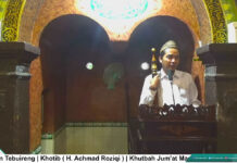 Khutbah jumat disampaikan oleh KH. A. Roziqi, Lc., M.H.I.