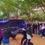 Potret keseruan santri pondok putri Tebuireng mengikuti lomba 17 Agustus. foto: tebuireng.putri