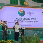 Ketua Umum PBNU KH. Yahya Cholil Staquf saat menyampaikan arahan di Konferwil XVIII PWNU Jatim, Jumat (02/08/2024)