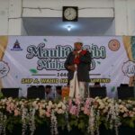Dalam rangka memperingati Maulid Nabi Muhammad SAW 1446 Hijriyah, SMP A. Wahid Hasyim Tebuireng menggelar pengajian di Masjid Ulul Albab pada Ahad (15/09/2024).