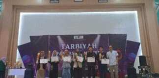 Mahasantri Ma’had Aly Tebuireng, Nurul Widad, berhasil memenangkan Lomba Puitisasi Terjemah al-Quran dalam Olimpiade Tarbiyah Fantastic Moments yang diadakan oleh IAIN Kediri.