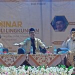 Organisasi Santri SMP A Wahid Hasyim (OSAS) Tebuireng bersama tim Bank Sampah Tebuireng (BST) mengadakan seminar peduli lingkungan yang bertempat di celter wisma SMP AWH Pondok Putra Pesantren Tebuireng pada Jumat (31/10/2024). Foto: Ihsan