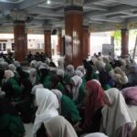 Pesantren Tebuireng 08 Banten mengadakan kegiatan ziarah sambung sanad ke Pesantren Tebuireng pusat pada Kamis (26/12/2024). Foto: Ifa