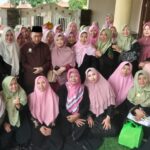 GKS (Gerbang Kerta Susila) IKAPWS (Ikatan Alumni Pesantren Wali Songo) Jatim 5 meliputi wilayah Gresik, Surabaya, Madura, Sidoarjo dan Pasuruan melaksanakan kegiatan rutin triwulan sekaligus peringatan milad ke-11. Gebyar peringatan milad ini dipusatkan di Wonoayu Sidoarjo, di rumah sahabati Hj. Khotiah, Ahad (19/01/2024).