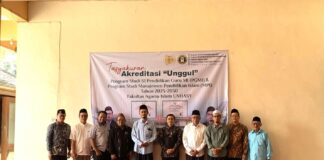 Sejumlah dosen FAI Unhasy yang hadir di acara tasyakuran akreditasi unggul prodi PGMI dan MPI Unhasy, Rabu (25/06/2025). Foto: Ilvi