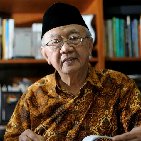 KH. Salahuddin Wahid