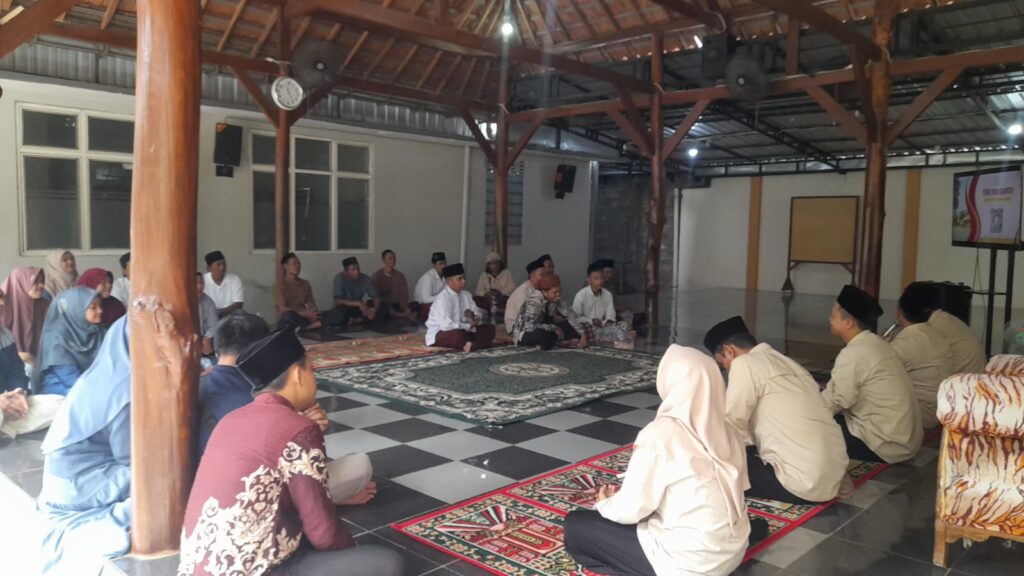 SMK Plus Khoiriyah Hasyim menggelar pertemuan wali santri baru, Kamis (3/7/2025). Foto: Ifa