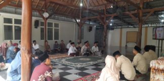 SMK Plus Khoiriyah Hasyim menggelar pertemuan wali santri baru, Kamis (3/7/2025). Foto: Ifa