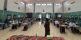 Suasana pelatihan metode al-Miftah Sidogiri bertempat di Balai Diklat Tebuireng dengan dihadiri oleh 30 guru diniyyah kelas ula dan wustho, Selasa-Rabu (15-16/07/2025) pekan lalu. Foto: Panitia