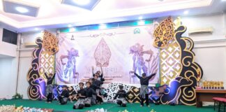 Santri Tsanawiyah Tebuireng Tunjukkan Kreativitas dalam OWAFEST 2025