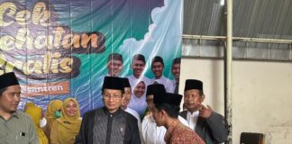 Dukung Santri Sehat, Menag Nasaruddin Ikut Cek Kesehatan di Tebuireng