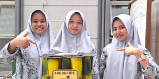 Kreatif! Tong Sampah Pop Up dari Gelas Bekas Sabet Juara 1