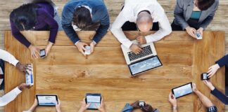 Menemukan Kedamaian di Tengah Bisingnya Dunia Digital
