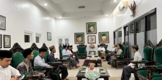 Gus Kikin Undang Para Pemenang Lomba Syarah Muqaddimah Kitab Adabul ‘Alim wal Muta‘allim