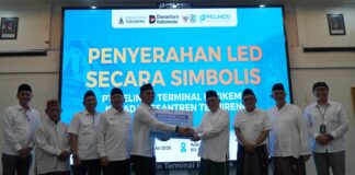 Tebuireng Terima Bantuan TJSL dari PT Pelindo Terminal Petikemas