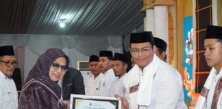 Penuh Haru dan Bangga, Empat Santri Dinobatkan sebagai Lulusan Terbaik