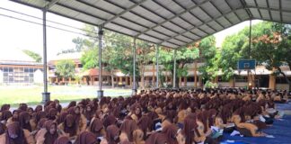 Tingkatkan Literasi Siswa, SMA A Wahid Hasyim Gelar Pelatihan Menulis Resensi