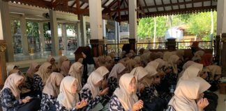 IG PAUD Muslimat NU Ngoro Napak Tilas Perjuangan Hadratusyaikh di Tebuireng