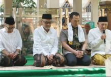 HUT ke-80 Bhayangkara, Polri Gelar Ziarah Makam Masyaikh Tebuireng